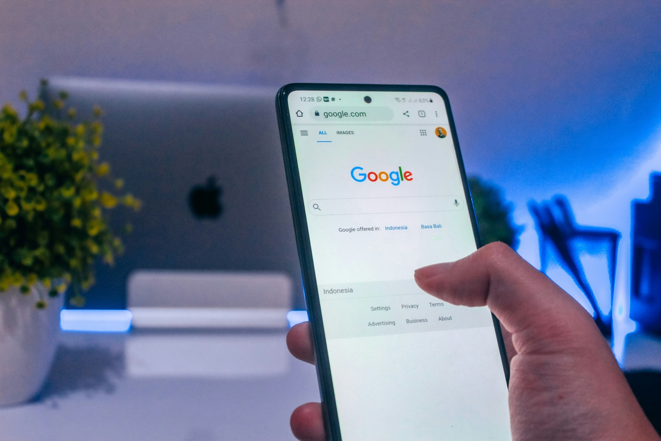 Photo illustrating how do google search ads work